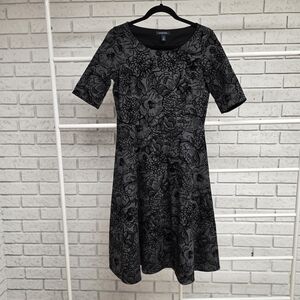 Lands’ End Black Gray Floral Fit & Flare Dress Short Sleeve Size S 6-8
